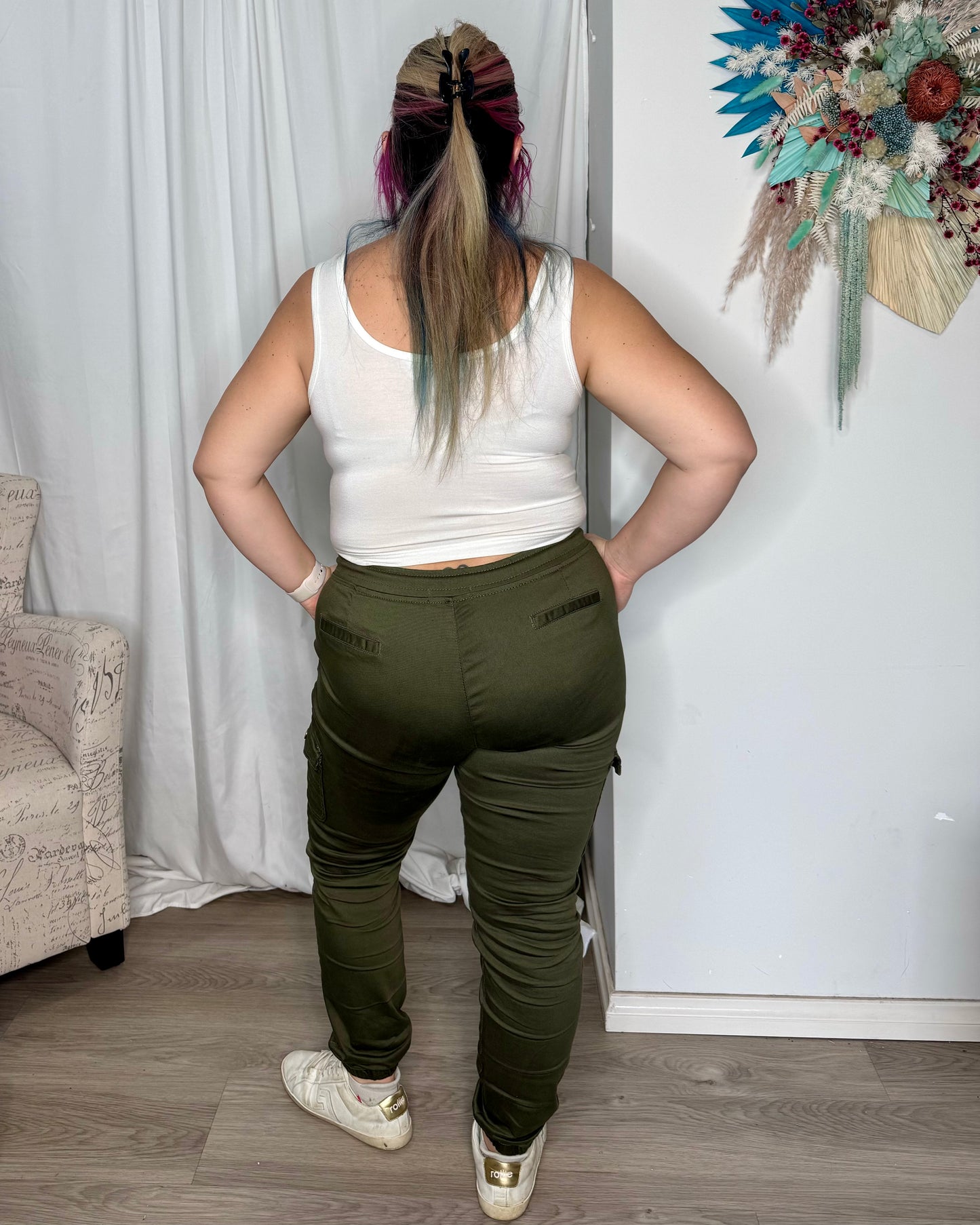 **PREORDER** Detroit Cargo Pants - Khaki | Ciao Bella Dresses | Casual comfort never looked this good. The Detroit Cargo’s are a functional piece that will be on high rotation in your wardrobe. With functional front and side pock