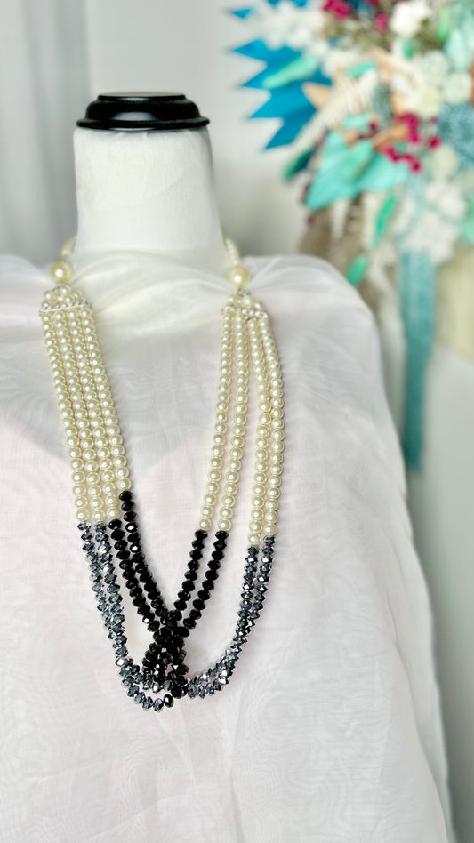Gatsby Necklace - Multitone Twist: Our beaded necklaces are the perfect addition to your next Gatsby inspired event. These gorgeous designs can also be incorporated into modern outfit
Length: 84cm
Str - Ciao Bella Dresses - Glam Accessories