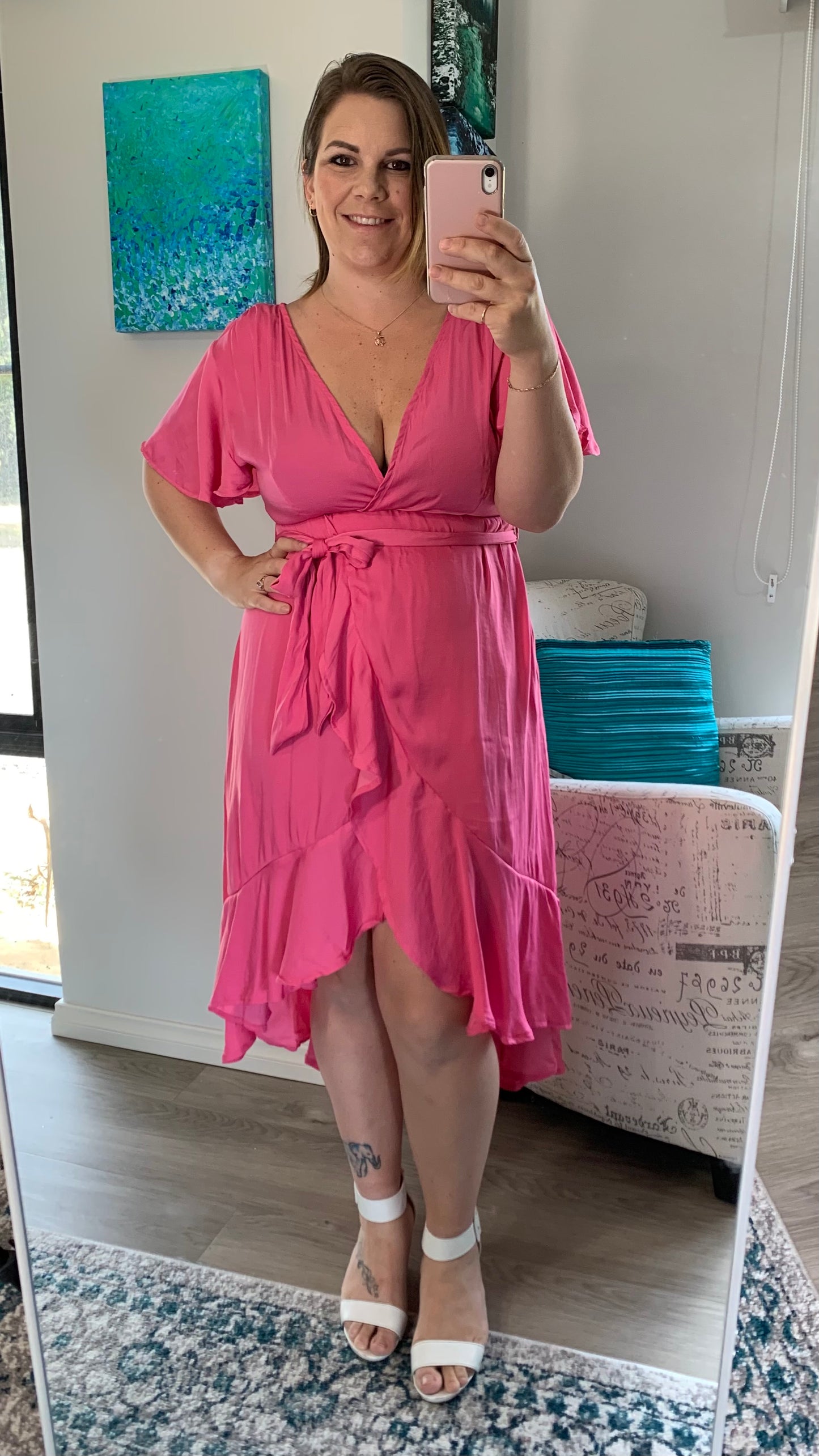 Final Sale - Missy Dress - Baby Pink - faulty (fraying at seams) | Ebby and I |
Faux wrap - breastfeeding friendly
Zip up back
Self tie waist band
True to size
Danika is wearing a size 12