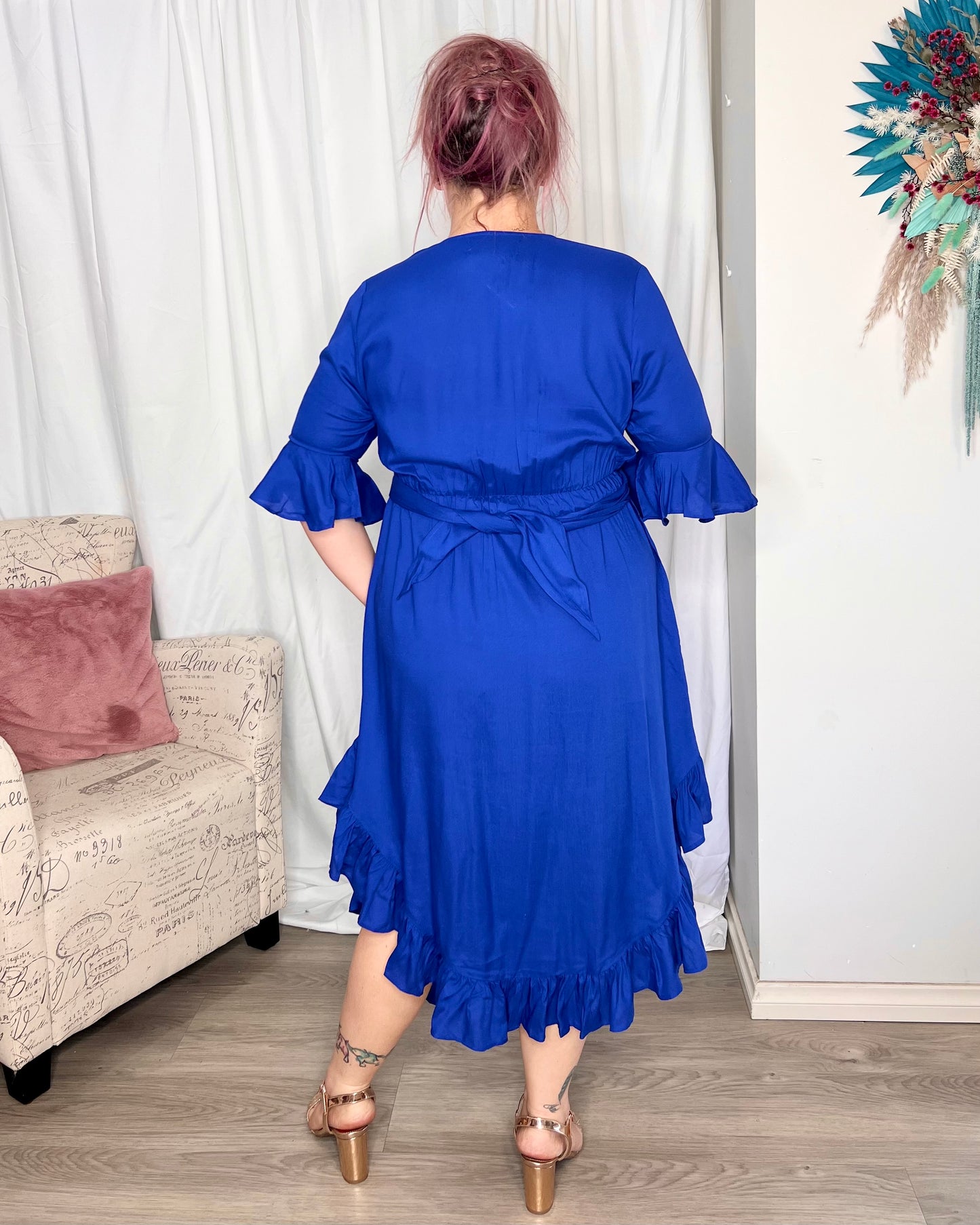 Arielle Midi Dress: 
The Arielle Dress is the perfect dress for your next event. Choose this perfect allrounder for your next cocktail event or wedding reception  Arielle is midi-length - Ciao Bella Dresses - Dani Marie the Label