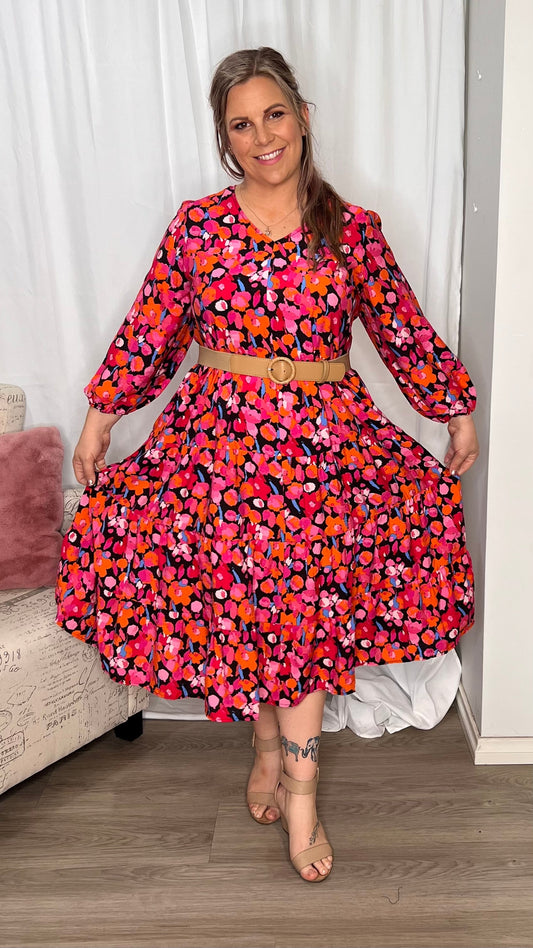 Janie Dress - Pink Floral | Sass Clothing | Greet easy style with The Janie Dress! This comfy-chic frock features a fab relaxed tiered panel fit, an elegant V-neckline, and 3/4 elastic-cuffed sleeves - all to 
