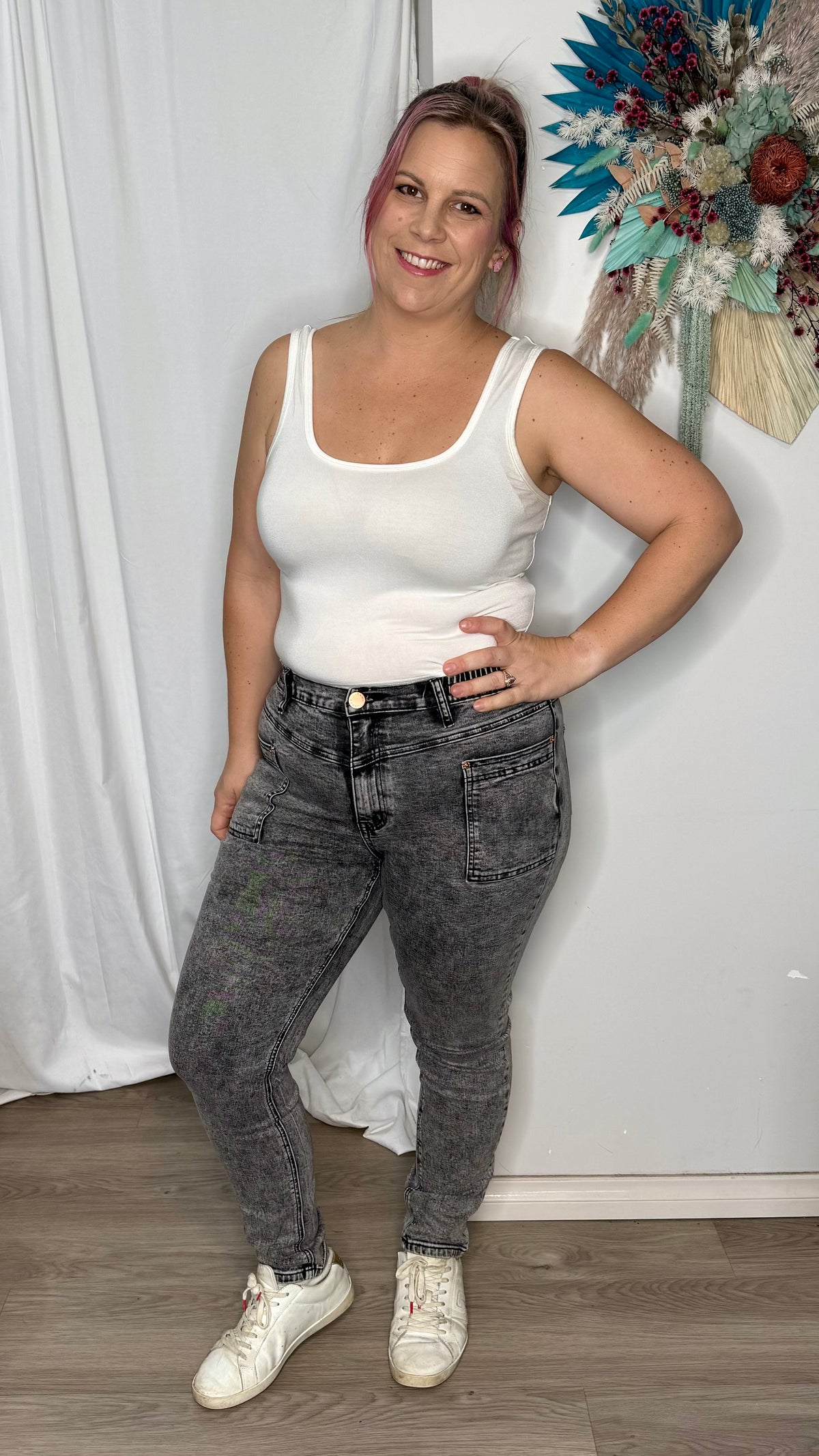 **PREORDER** Bianca Slim Stretch Jeans - Grey Stone Wash | Wakee Denim | PREORDER - ETA End of June (fingers crossed for sooner!)
This super stretch skinny is very generous in its sizing and has a good leg length for taller customers or t