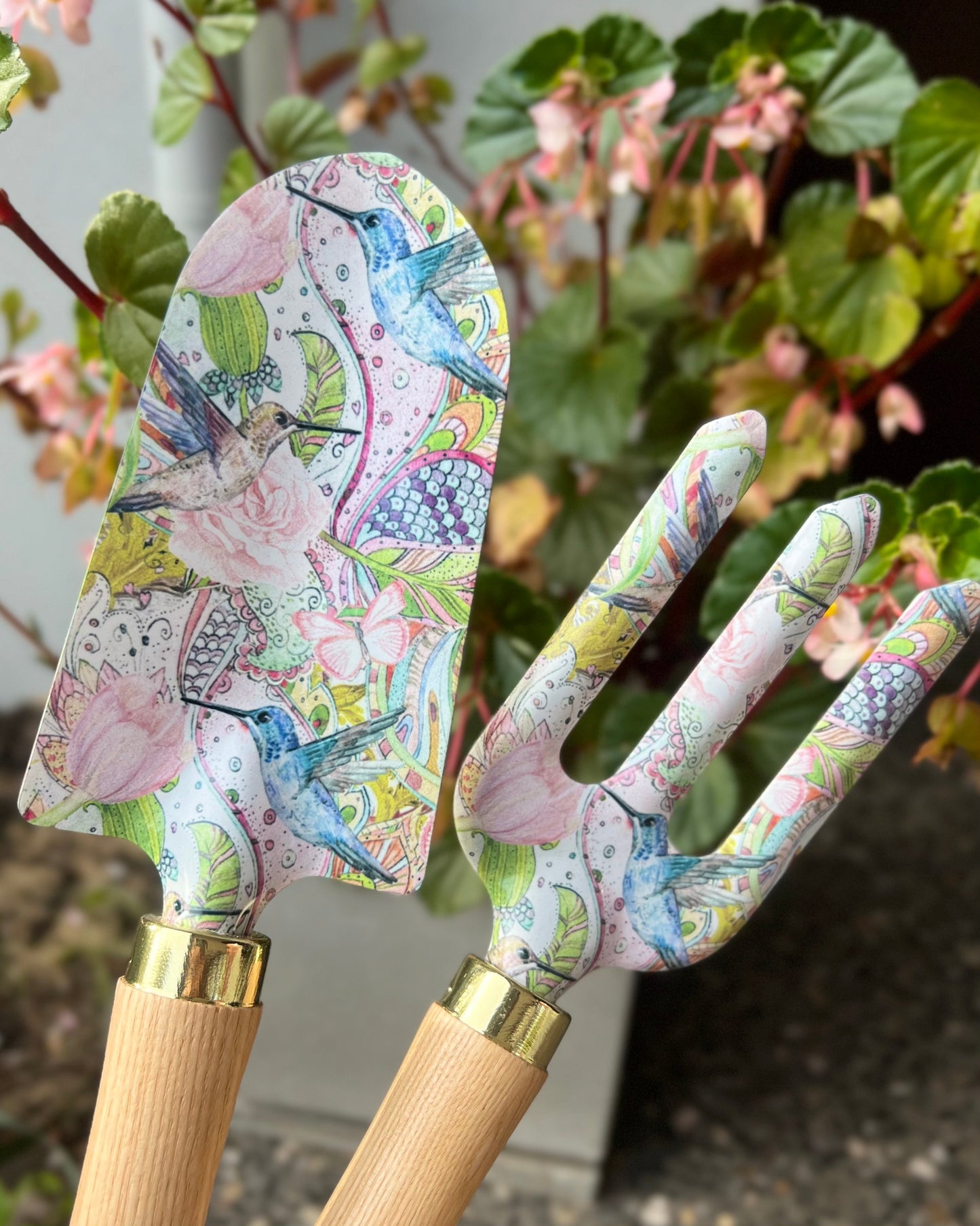 Botanics Gardening Tools | Tamboril | A gorgeous gift for the avid gardener. These Tamboril Metal Garden Tool Set come with a hand trowel and fork (approx 27cm long), each printed with a stunning botanic | Ciao Bella Dresses