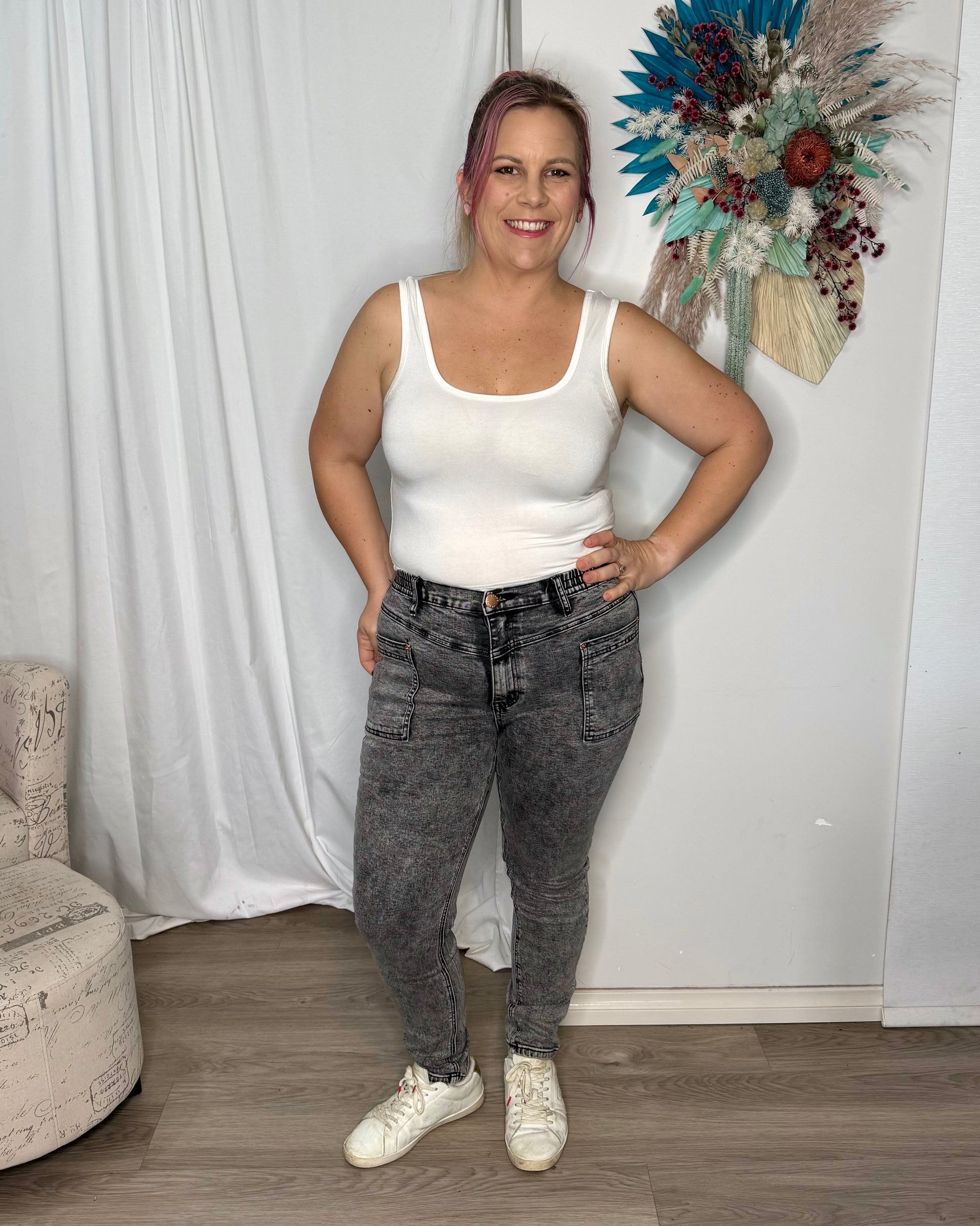 **PREORDER** Bianca Slim Stretch Jeans - Grey Stone Wash | Wakee Denim | PREORDER - ETA End of June (fingers crossed for sooner!)
This super stretch skinny is very generous in its sizing and has a good leg length for taller customers or t