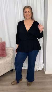 Bayeaux Wrap Top - Black | Betty Basics | The Bayeaux Top combines a classic shape with a comfortable fit, making this the go to when pairing with your fave bottoms
Features:

Faux wrap (breastfeeding friend