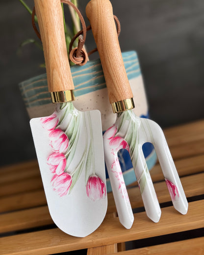 Botanics Gardening Tools | Tamboril | A gorgeous gift for the avid gardener. These Tamboril Metal Garden Tool Set come with a hand trowel and fork (approx 27cm long), each printed with a stunning botanic | Ciao Bella Dresses