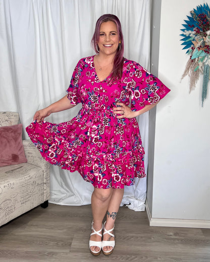Sariah Dress: The sweetest print on the sweetest style. The Sariah Dress is a gorgeous little number perfect for Spring and Summer with it’s fun print on a cute mini style
Feature - Ciao Bella Dresses 