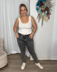 **PREORDER** Bianca Slim Stretch Jeans - Grey Stone Wash | Wakee Denim | PREORDER - ETA End of June (fingers crossed for sooner!)
This super stretch skinny is very generous in its sizing and has a good leg length for taller customers or t