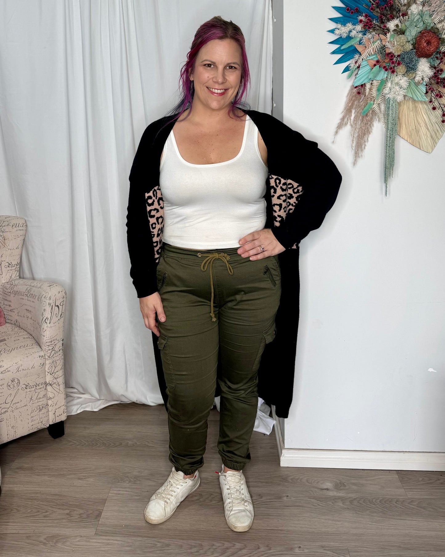 **PREORDER** Detroit Cargo Pants - Khaki | Ciao Bella Dresses | Casual comfort never looked this good. The Detroit Cargo’s are a functional piece that will be on high rotation in your wardrobe. With functional front and side pock