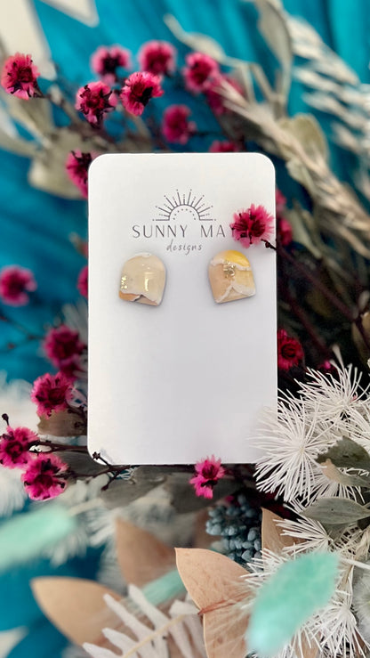 **NEW** Sunny May Stud Earrings: 


Sunny May Designs bring an extra pop of colour to your outfit with these unique handmade earrings. Using a variety of techniques, they are handcrafted in Perth WA - Ciao Bella Dresses