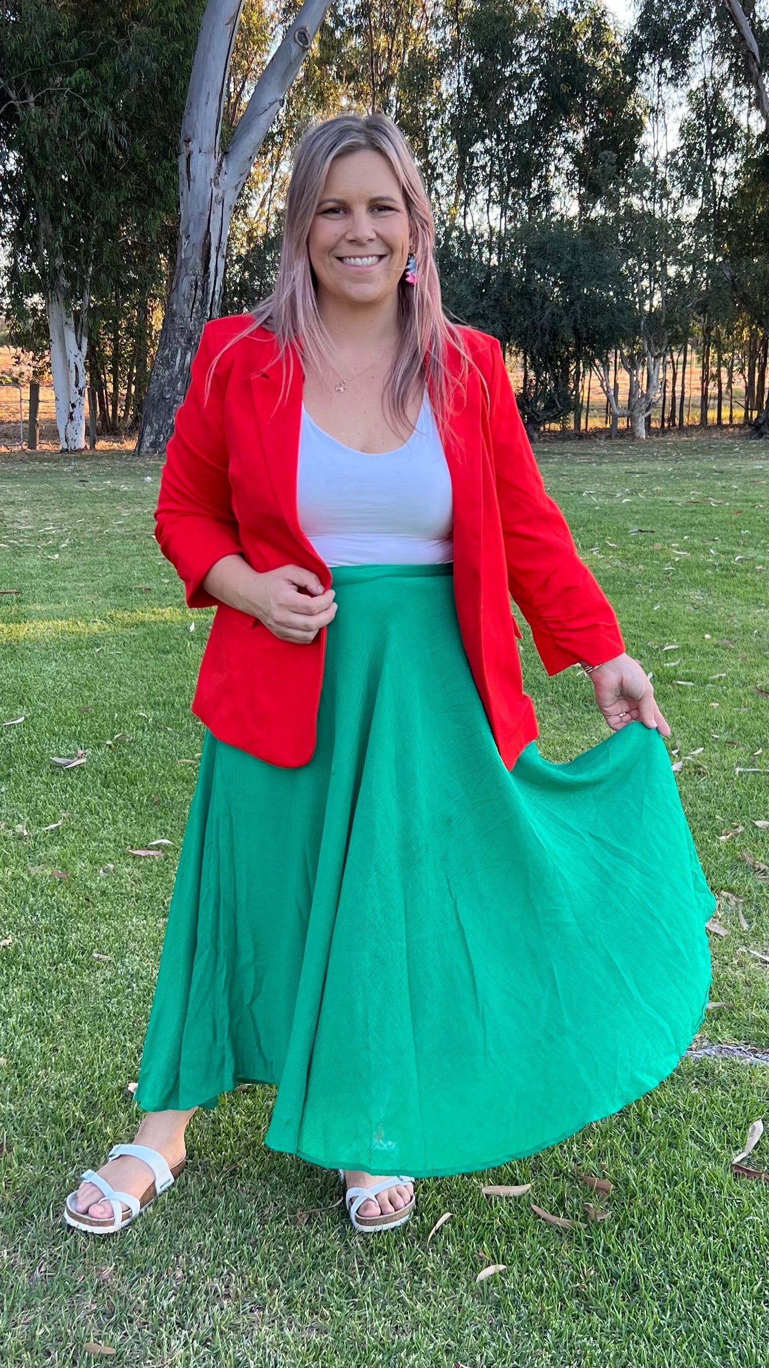 Merci Ponte Blazer - Green | Betty Basics | Introducing the Ponte Blazer, where comfort meets style with a fun and laid-back twist! Made with a soft stretch hand feel, this blazer is designed to keep you feeli