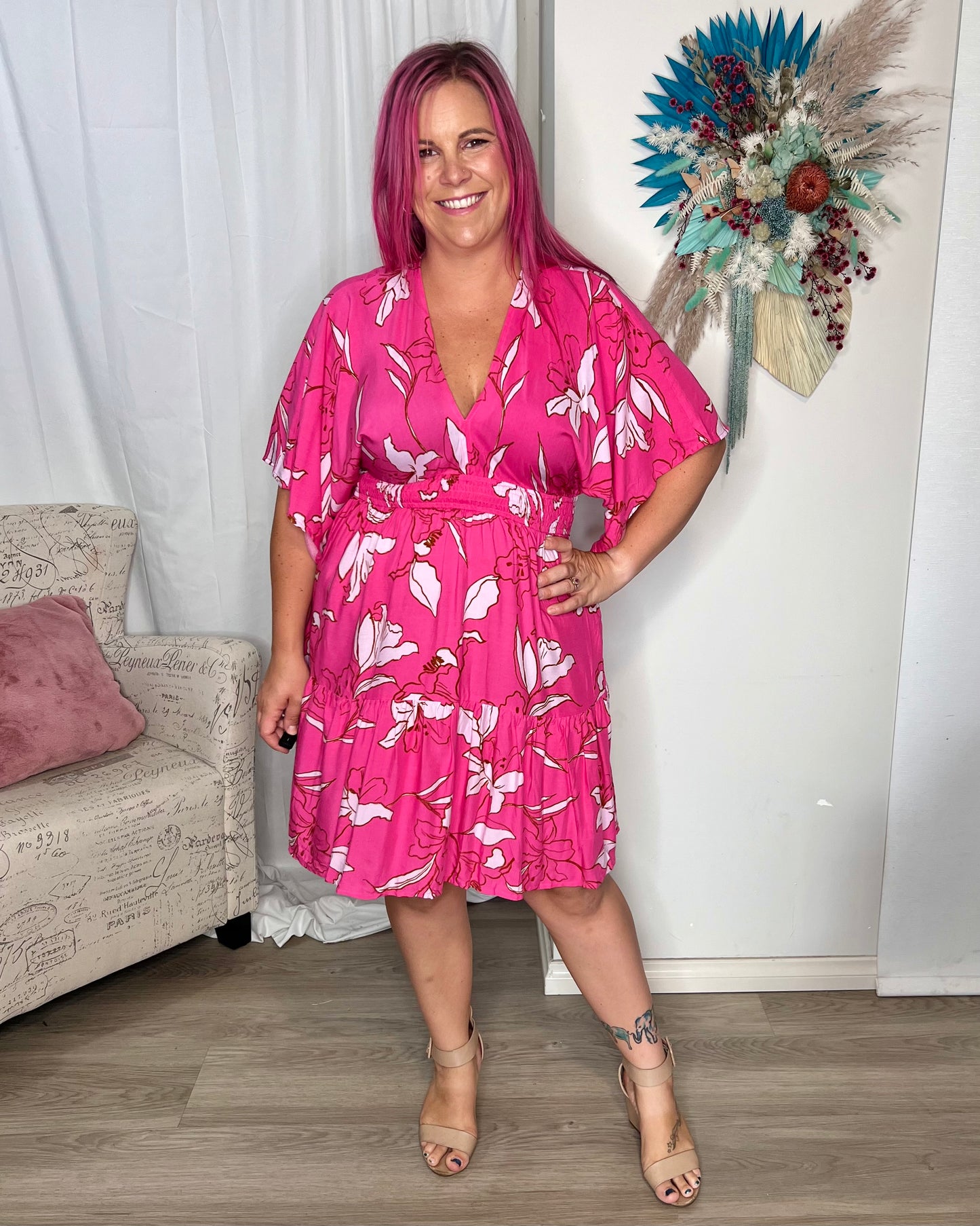 ***NEW*** Kali Mini Dress: Kali is a super cute mini dress with balloon sleeves and a super cute neckline, making it an easy chuck on and go that will make you look amazing
Features:

Shirred  - Ciao Bella Dresses 