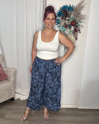 **NEW** Katie Stretch Crop Top: 
 * Fitted sleeveless crop top 
 * Buttery soft fabric with lots of stretch 
 * Wide coverage for bra straps 
 * Length: 46cm 
 * 90% cotton, 10% elastane  - Ciao Bella Dresses 