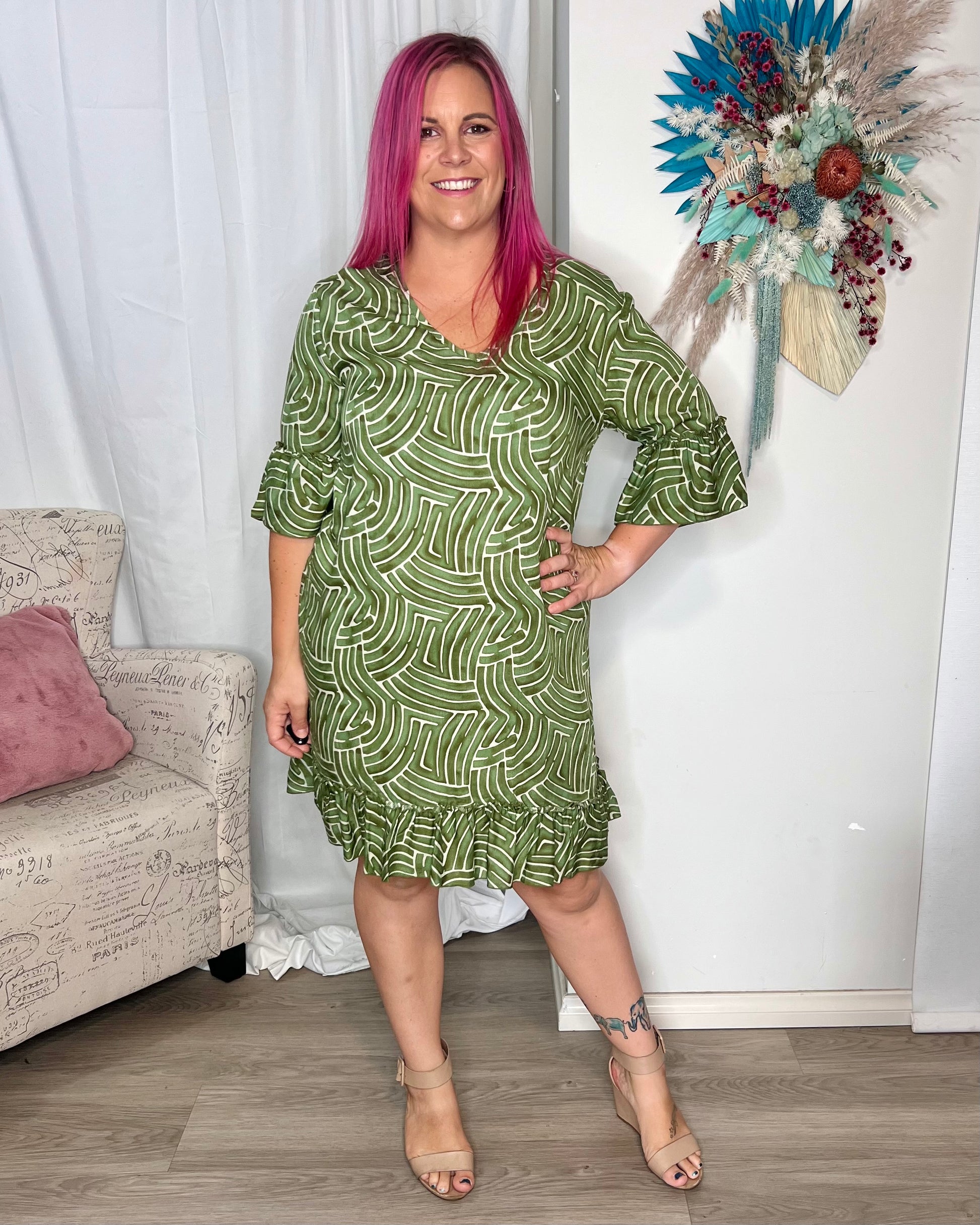 ***NEW*** Sammy Shift Dress: Fun and flirty, the Freez Shift Dress is essential for your wardrobe. Complete this versatile beauty with ankle boots or summer sandals and a sling bag for an effort - Ciao Bella Dresses 