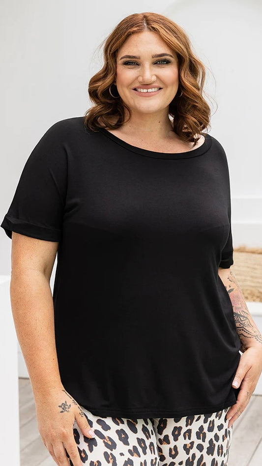 Relaxed Roll Sleeve Tee: A great basic relaxed tee is a staple for any wardrobe. Style with your favourite denim or slouch pants for casual daywear. This tee is a relaxed fit 
Features:

Fab - Ciao Bella Dresses - Freez