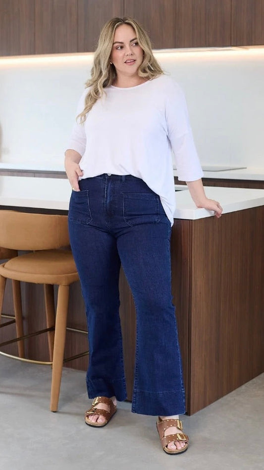 Gizelle Flare Jeans - Dark Wash