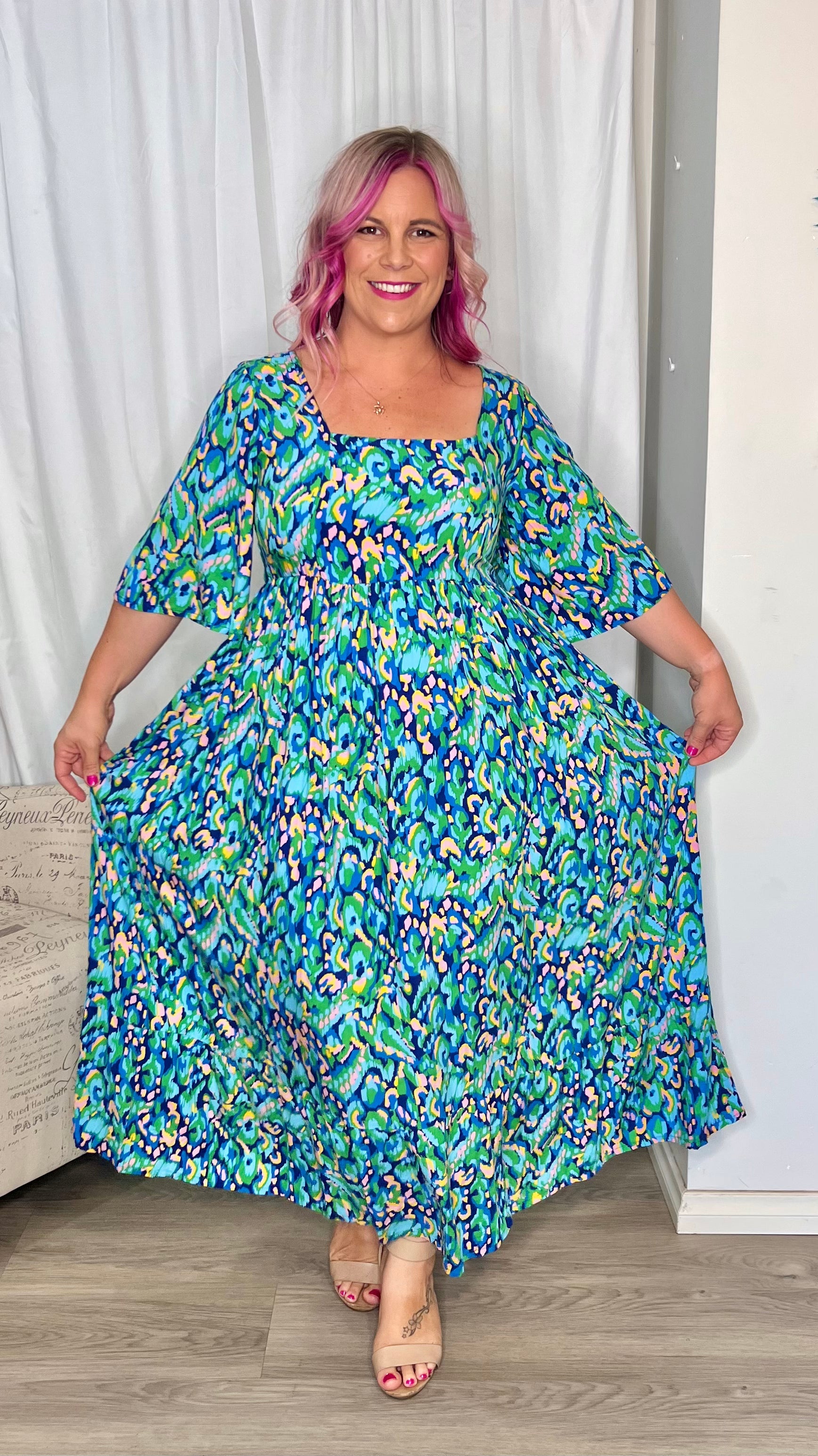**NEW** Kalani Maxi Dress - Abstract Blue | Bee Maddison | 
Our Kalani Dress is a summer show stopper! That print, the cut, the maxi length ... it is stunning. A flattering square cut neckline is complimented by a flowing sl