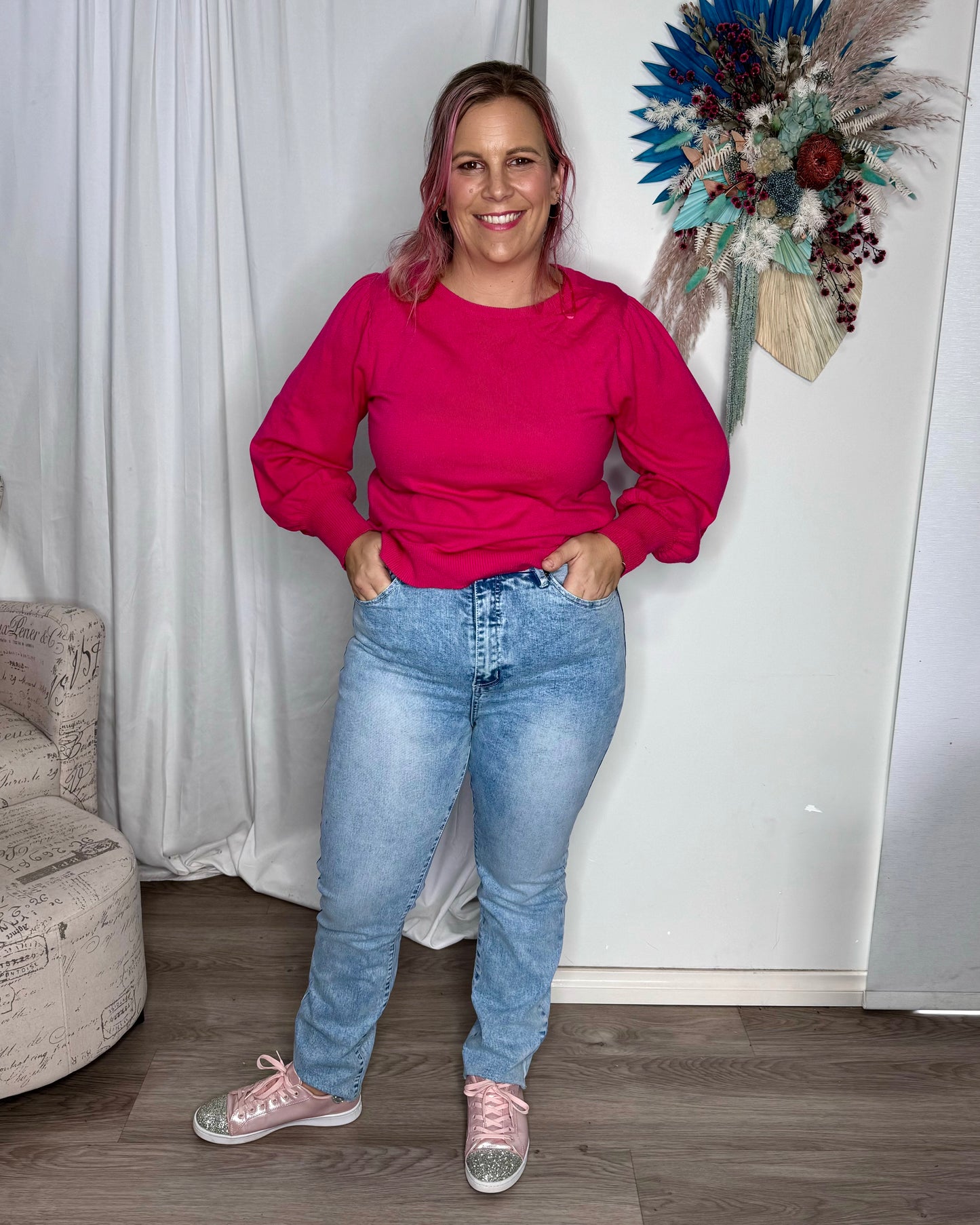 *NEW* Jess Jeans | Bee Maddison | A classic light wash jean is a lovely addition to any wardrobe. The perfect year-round style, stunning through spring/summer with a light cami and gorgeous in winter