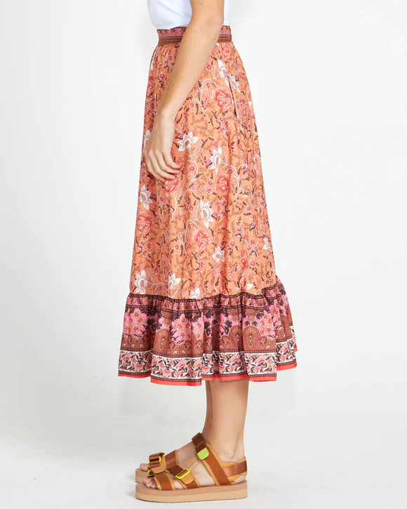 **NEW** Dawn Tiered Boho Skirt: 
Introducing the Dawn Tiered Boho Skirt, a fabulous fashion find! It's a midi-length dream with an elastic back waist and yes - it has pockets



The contrast waistb - Ciao Bella Dresses 