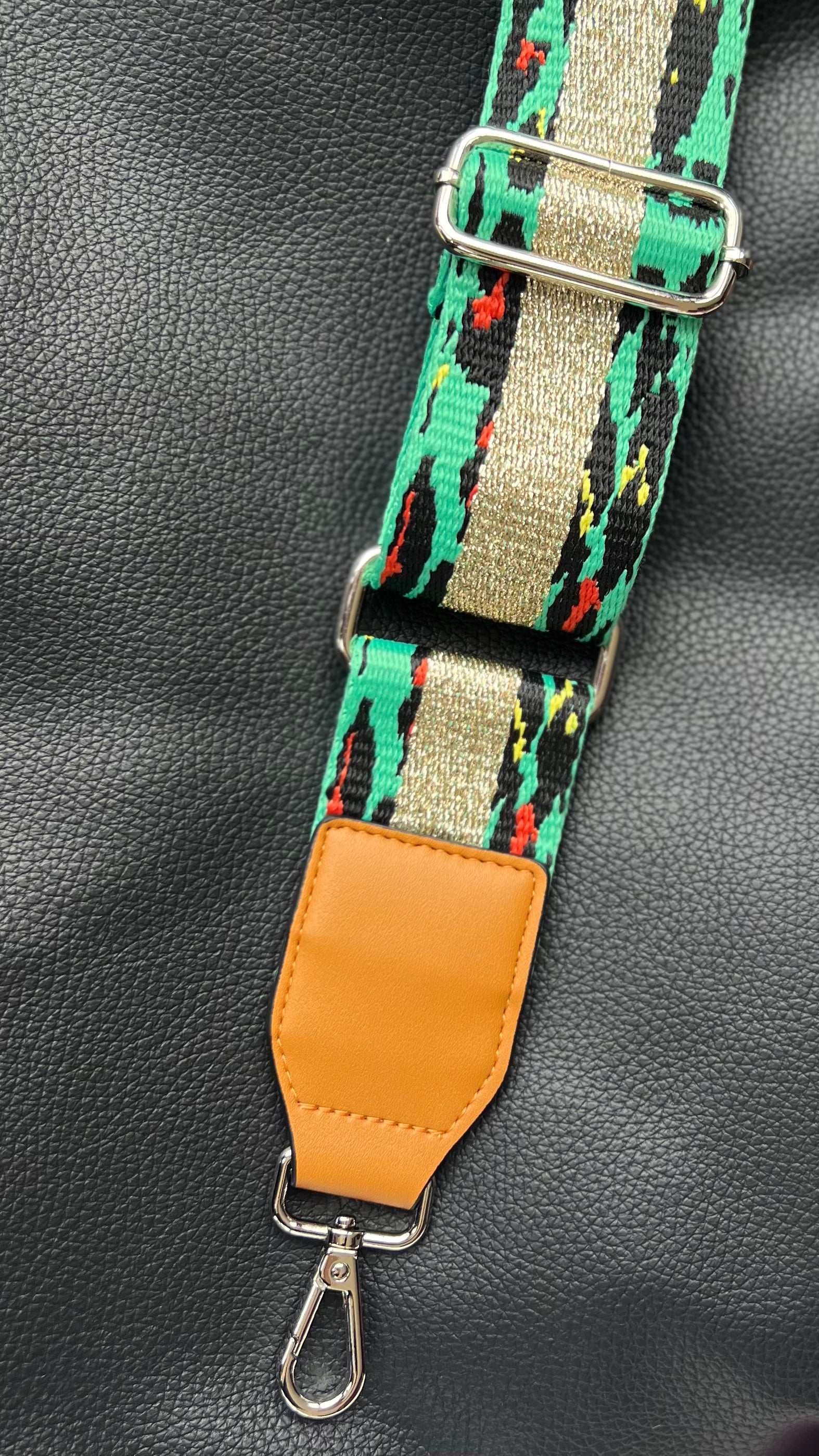 Animal Weave Bag Strap | Sassy Duck | Change up your bag without the stress of moving all the contents. Switch out your strap to one of our funky adjustable bag straps
Features:

Animal weave edge with g