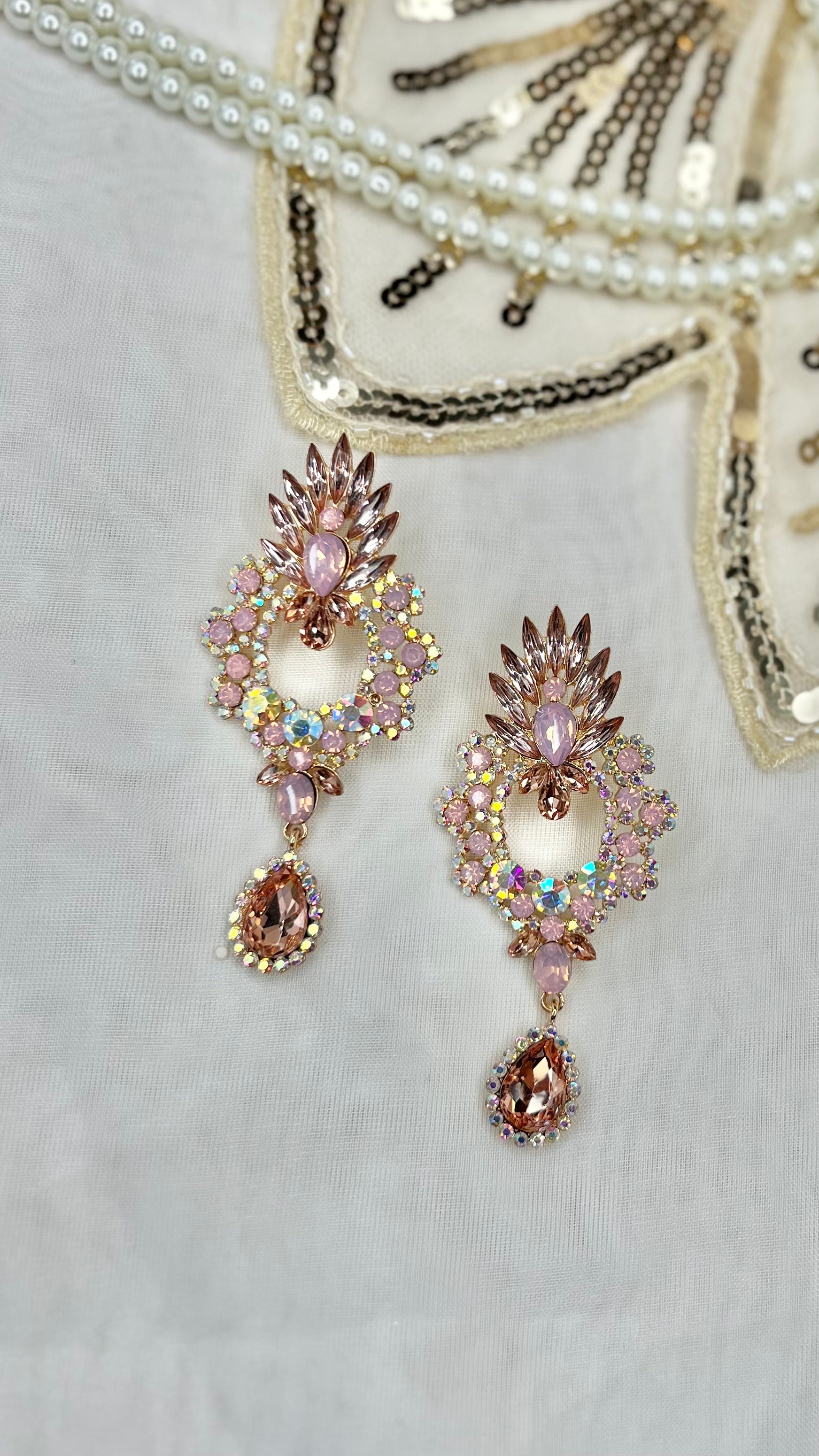 Gatsby Earrings - Fireworks: Shop our stunning range of Gatsby inspired dangle earrings. Each pair is decorated with rhinestones ready to help you sparkle the night away
Material: alloy
Length:  - Ciao Bella Dresses 