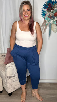 Tokyo 3/4 Pants - Navy | Betty Basics | A classic Betty Basics style, the Tokyo 3/4 Pant is a relaxed style that features an elasticated waistband and side pockets. Simple yet stylish, they are the perfect