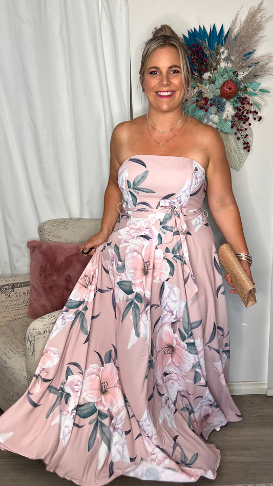 Jayla Floral Dress - Blush | Style State | The Jayla Dress is an elegant maxi dress with a full skirt with extra fabric for added “swoosh”. Due to the full skirt, it is also perfect for a baby bump
Features:
