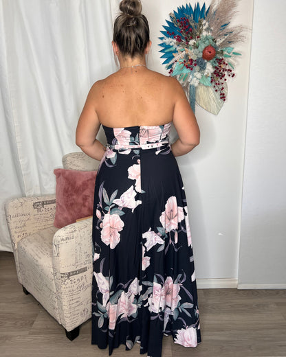 Jayla Floral Dress - Black | Style State | The Jayla Dress is an elegant maxi dress with a full skirt with extra fabric for added “swoosh”. Due to the full skirt, it is also perfect for a baby bump
Features:
