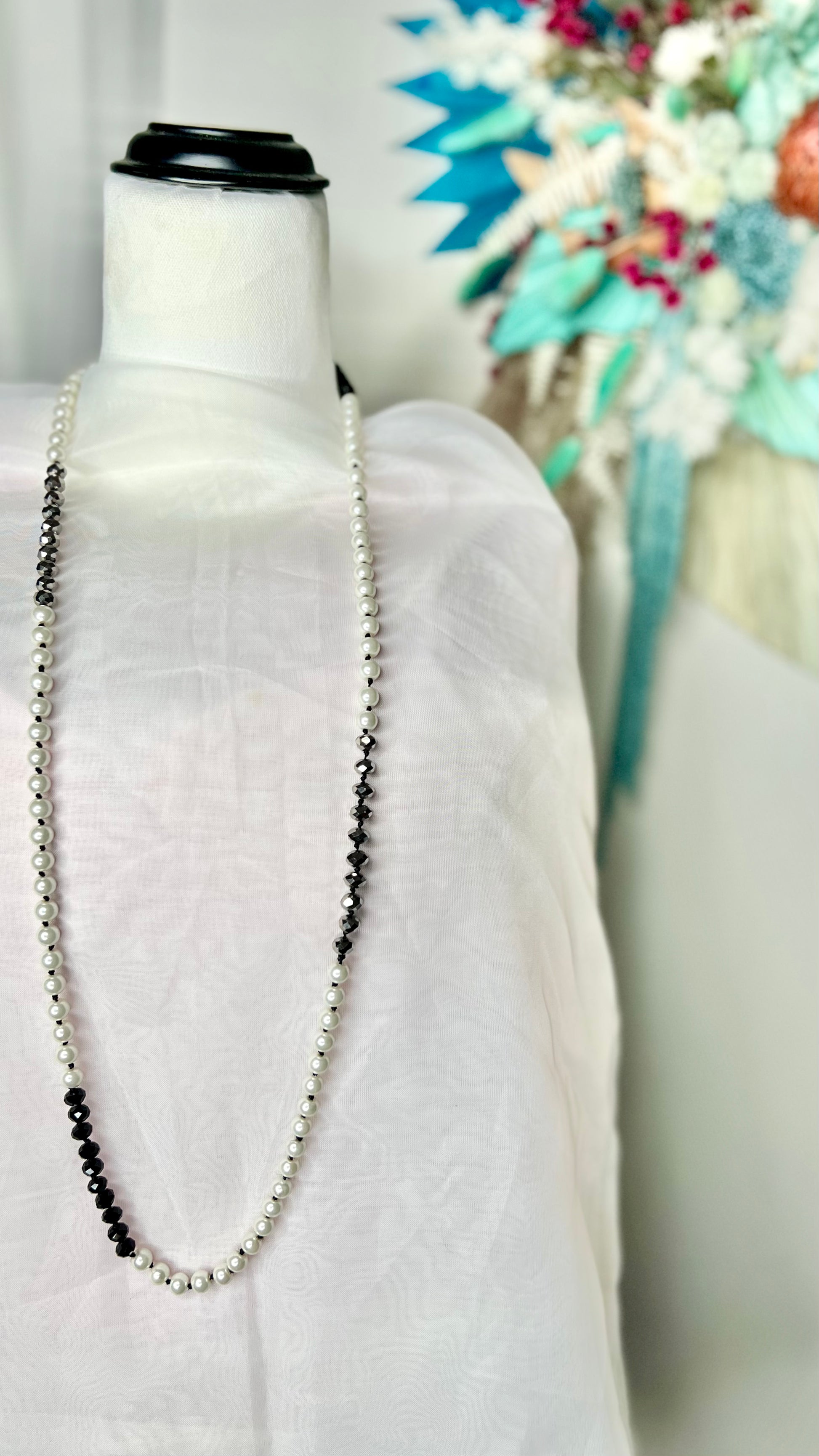 Gatsby Necklace - Multitone Short Strand | Glam Accessories | Our beaded necklaces are the perfect addition to your next Gatsby inspired event. These gorgeous designs can also be incorporated into modern outfit
Length: 105cm
St