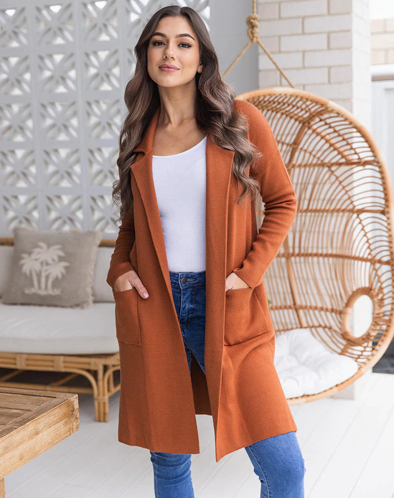 Acacia Coatigan - Tan | Freez | 
A knit coatigan is a wardrobe staple for the transeasonal months. This versatile style can be easily styled from weekend casual to office appropriate, dressed up or