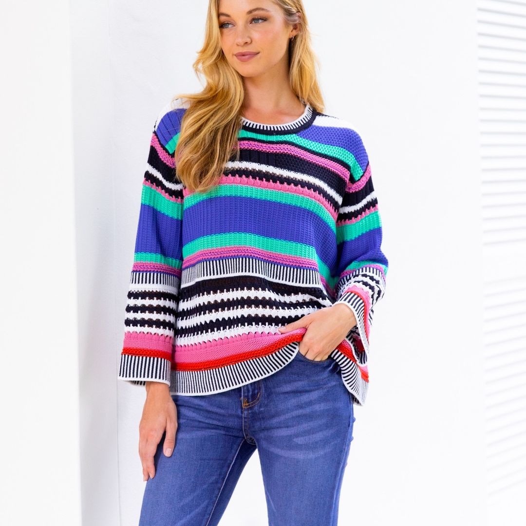 Gracie Knit Jumper - Blue | Label of Love | No drab colours this season! The Gracie Knit is a relaxed fit knit in two bright and cheerful prints
Features:

Short lenth
Wide sleeves

Sizing: Gracie is a relaxed