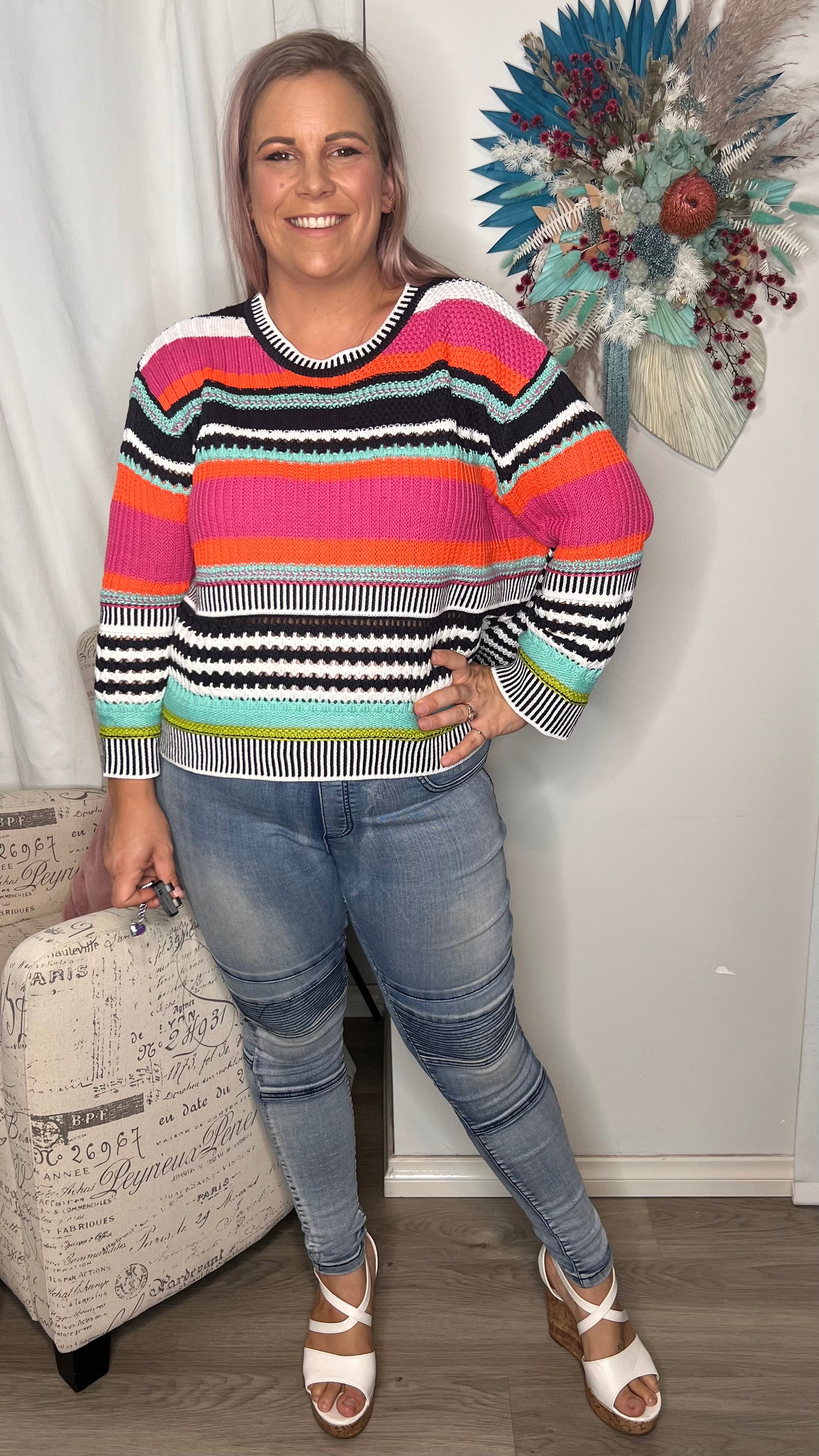 Gracie Knit Jumper: No drab colours this season! The Gracie Knit is a relaxed fit knit in two bright and cheerful prints
Features:

Short lenth
Wide sleeves

Sizing: Gracie is a relaxed - Ciao Bella Dresses 