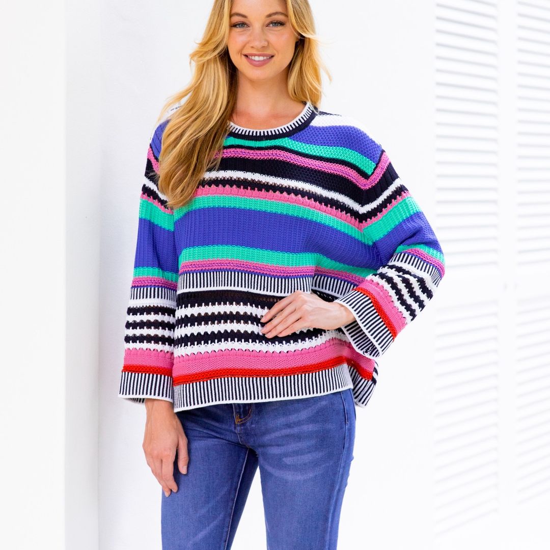 Gracie Knit Jumper - Blue | Label of Love | No drab colours this season! The Gracie Knit is a relaxed fit knit in two bright and cheerful prints
Features:

Short lenth
Wide sleeves

Sizing: Gracie is a relaxed