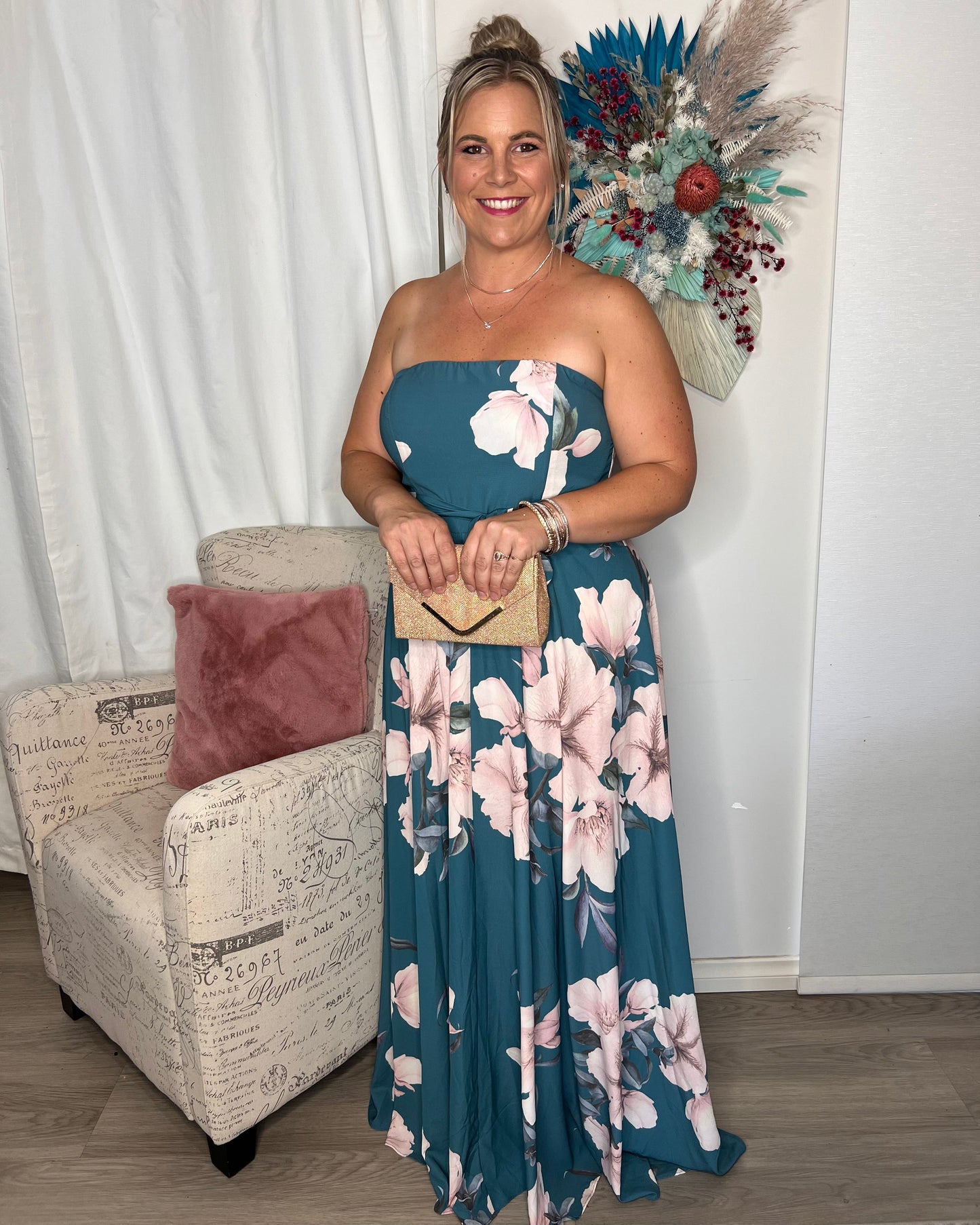 Jayla Floral Dress - Teal | Style State | The Jayla Dress is an elegant maxi dress with a full skirt with extra fabric for added “swoosh”. Due to the full skirt, it is also perfect for a baby bump
Features:
