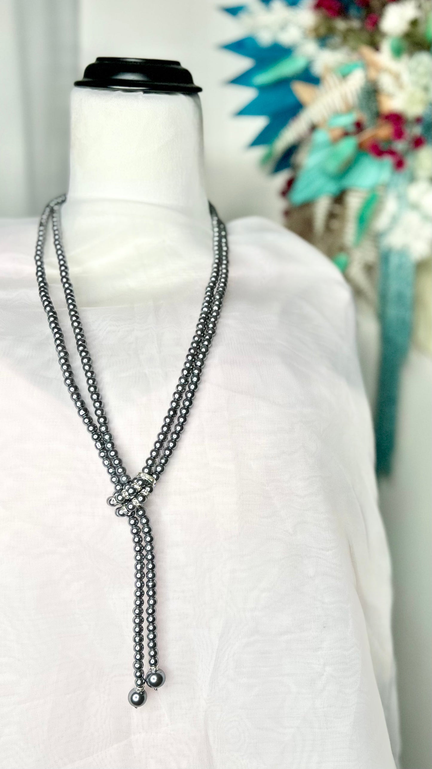 Gatsby Necklace - Pearl Strand: Our beaded necklaces are the perfect addition to your next Gatsby inspired event. These gorgeous designs can also be incorporated into modern outfit
This stunning de - Ciao Bella Dresses 