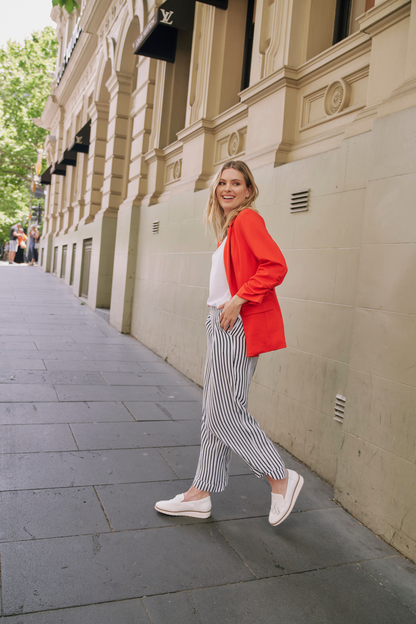 Merci Ponte Blazer - Green | Betty Basics | Introducing the Ponte Blazer, where comfort meets style with a fun and laid-back twist! Made with a soft stretch hand feel, this blazer is designed to keep you feeli