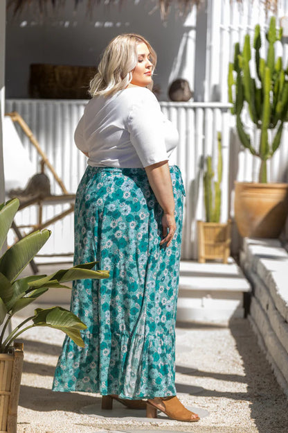 We are loving this carefree, swishy maxi skirt for so many reasons! The boho vibes means she can be super casual with sneakers and a tee, or dress her up some cute w - Willow Skirt - Peach the Label