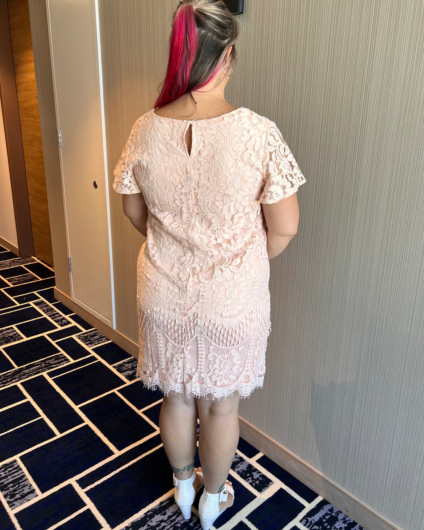 Mindy Dress | Grace & Co | Mindy is the sweetest little lace shift dress
Features:

Shift style
Lace overlay
Button at back of neck

Sizing: This item is true to size. Danika is wearing a size