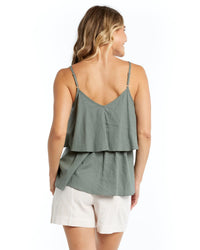 
A two tiered cami, this top is perfect to dress up or dress down with adjustable straps for maximum comfort


Two tiered design
Adjustable straps
V neckline
True to - Fifi Cami - Deep Green - Betty Basics