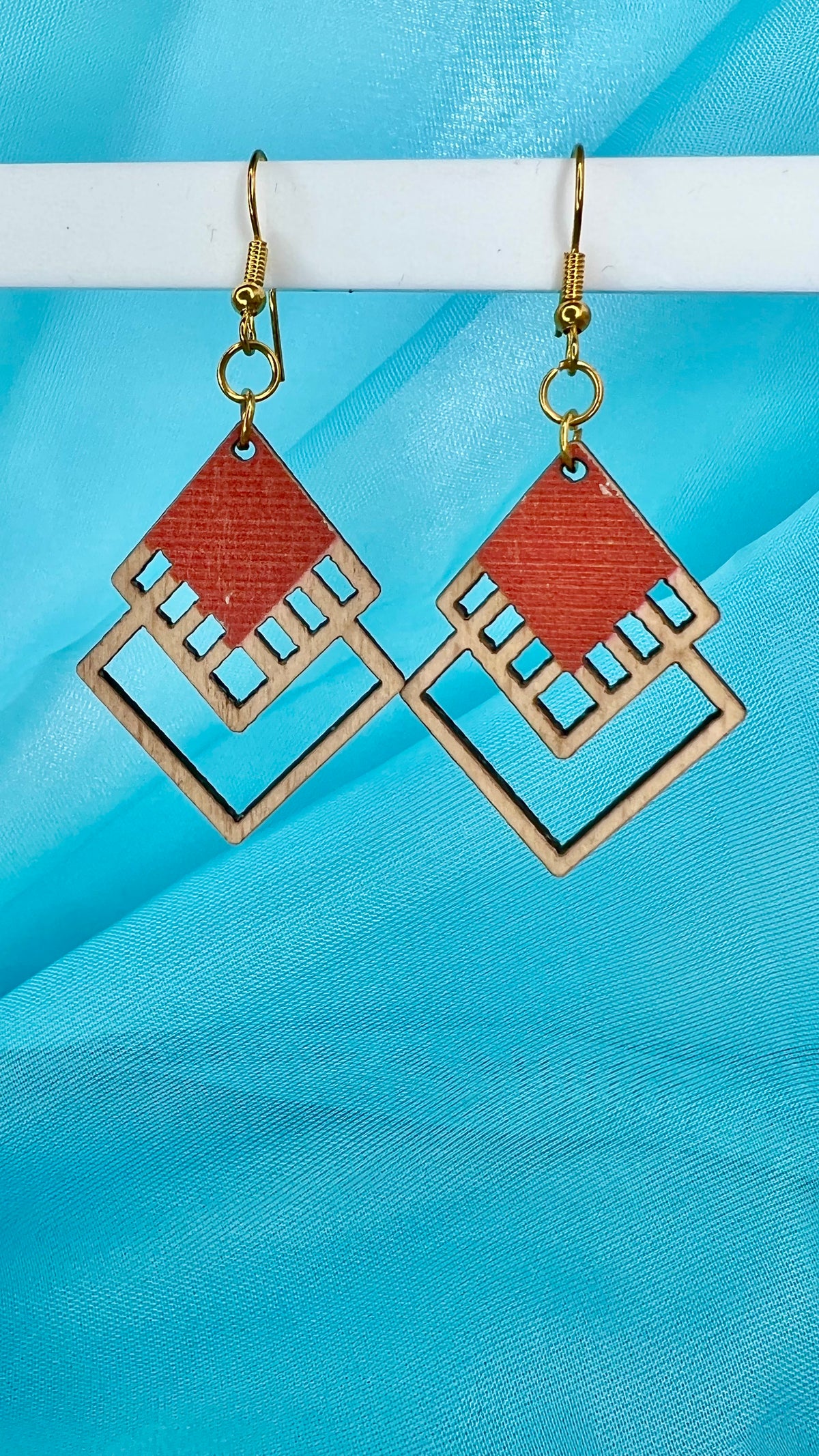 These beautiful pieces have been handmade in North Vietnam, with proceeds going towards educating children at Phu Ninh Children’s Home
Please take care when wearing  - Wooden Earrings - Handmade