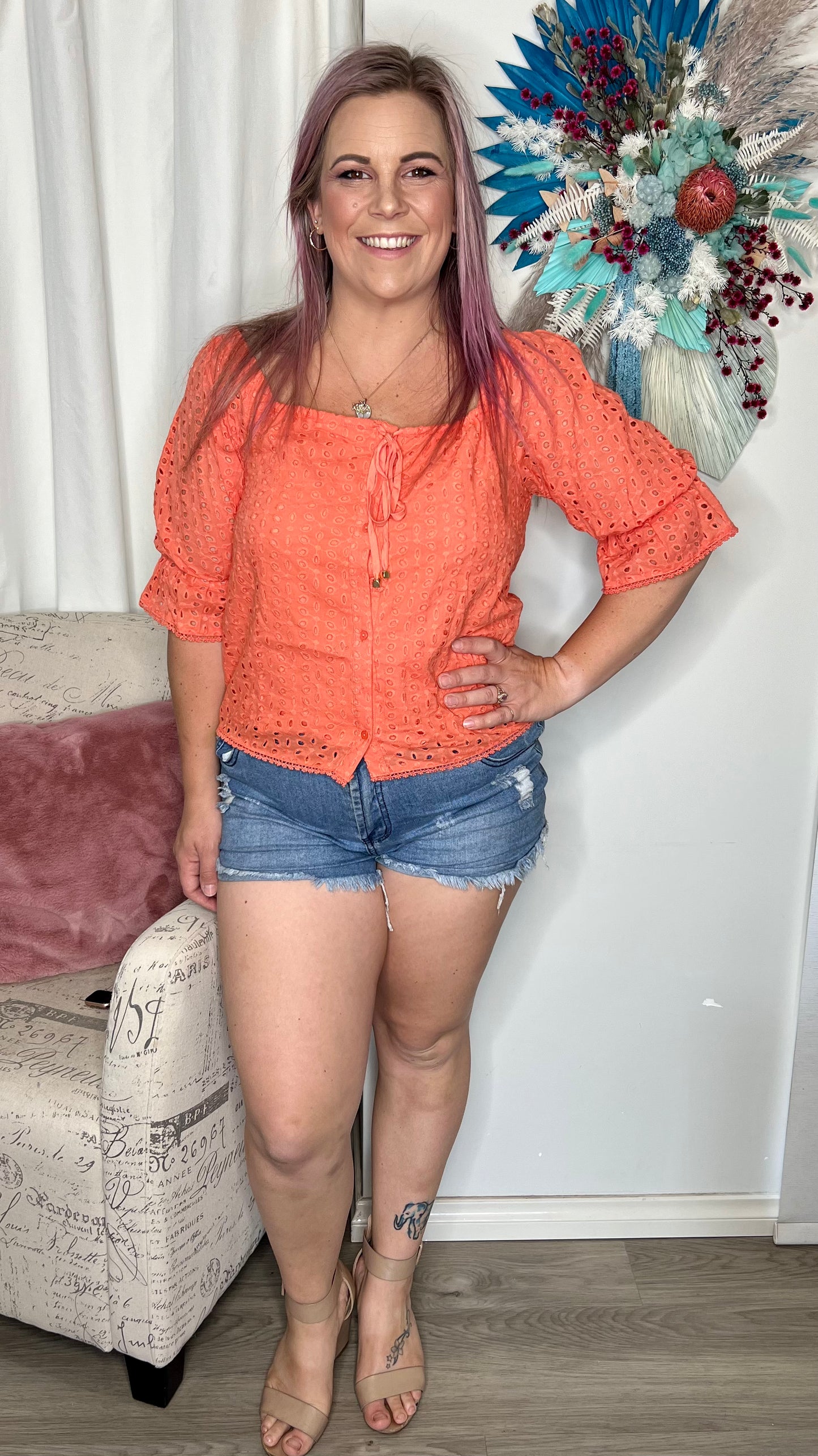 Jeans and a nice top? We got you!
The Emily Broderie Top is perfect to dress down with denim shorts, wear out with jeans or dress up with a maxi skirt

Broderie - 10 - Emily Broderie Top - Tangerine - Label of Love