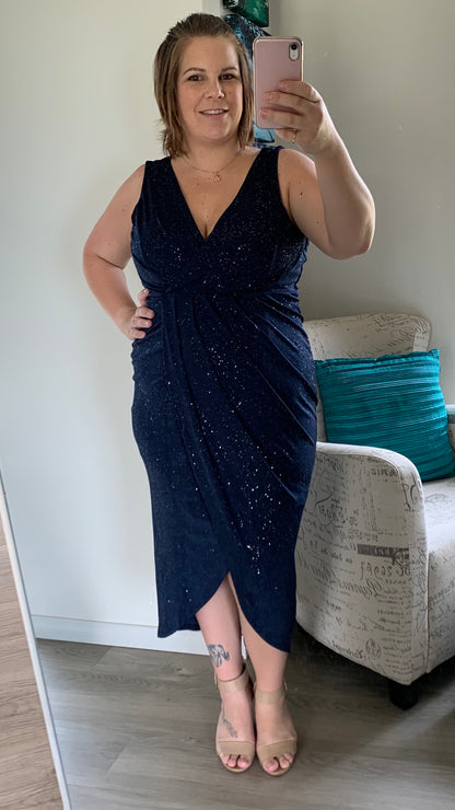 Kyan Glitter Dress - Navy | Spicy Sugar | 
Polyester / elastane 
True to size - if between sizes, size down
Danika is wearing a size 12
Slight stretch with zip up back
Pull aside for breastfeeding access 

A