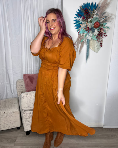 Ibarra Dress- Size 14/16: A twist on our bestselling Kirril Dress, the Ibarra is has all the same features with the addition of lace detailing around the arm

Shirred elasticated waist band
B - Ciao Bella Dresses 
