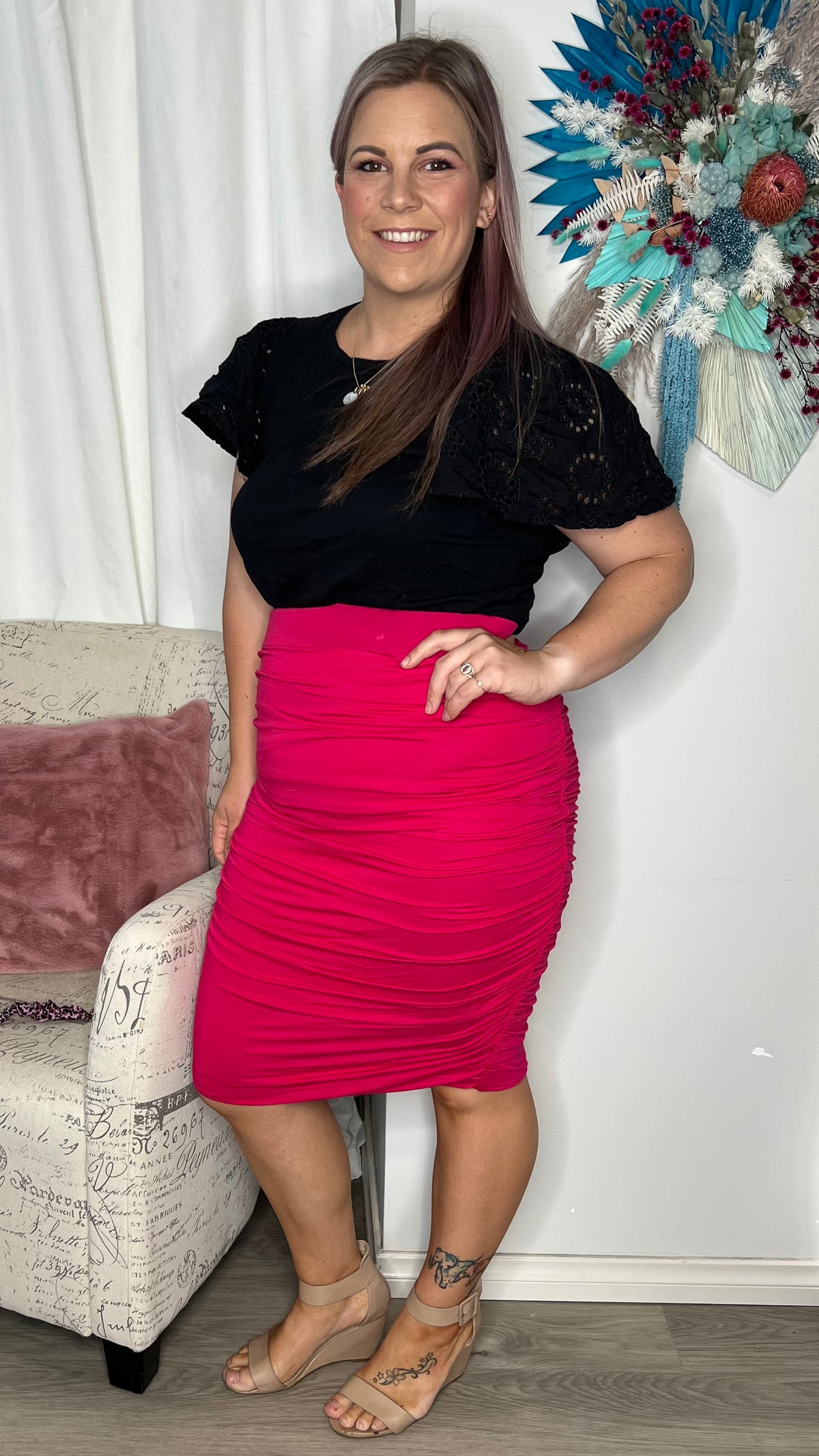 Sleek, a little bit sexy and totally effortless, this pencil midi skirt is perfect to wear from day to night. Featuring flattering ruching and made with a double lay - Nadia Skirt - Rose Red - Betty Basics