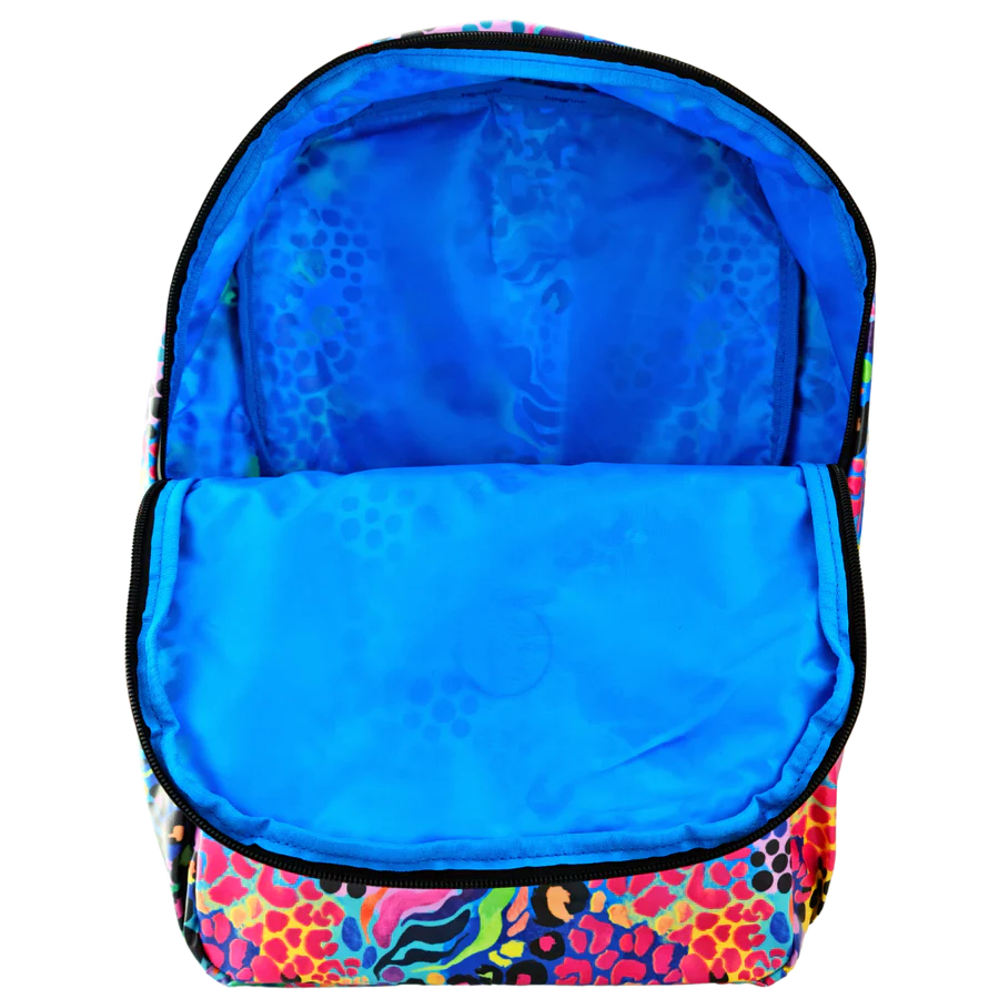 Large Waterproof Backpack: 
Everything and the kitchen sink! That’s the feels that the Waterproof Backpack gives off
Perfect for beach days, the beach or the gym, these waterproof bags will st - Ciao Bella Dresses 
