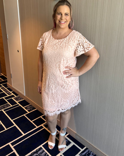 Mindy Dress | Grace & Co | Mindy is the sweetest little lace shift dress
Features:

Shift style
Lace overlay
Button at back of neck

Sizing: This item is true to size. Danika is wearing a size