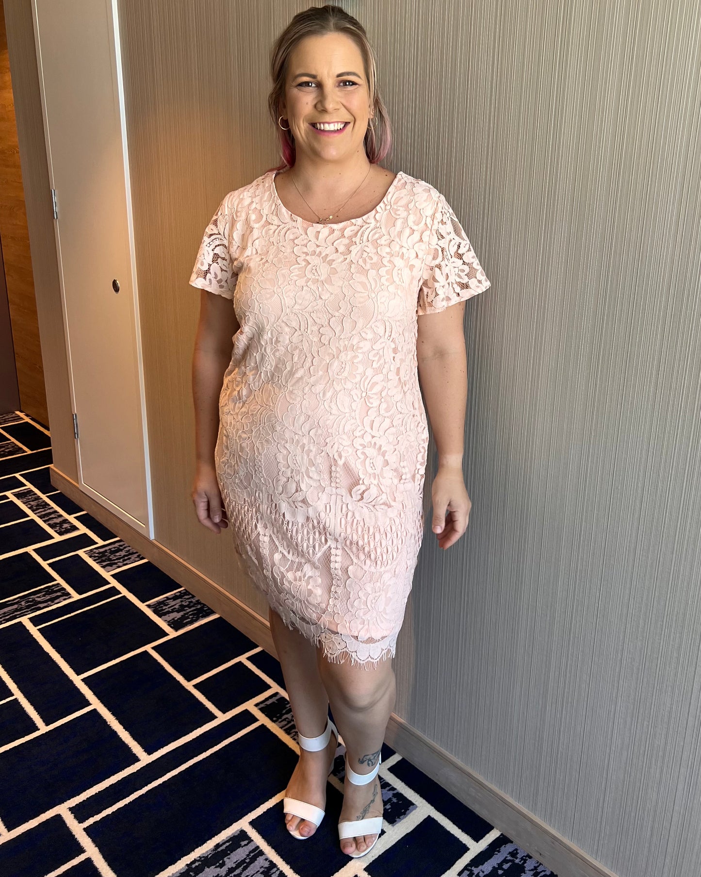 Mindy Dress | Grace & Co | Mindy is the sweetest little lace shift dress
Features:

Shift style
Lace overlay
Button at back of neck

Sizing: This item is true to size. Danika is wearing a size