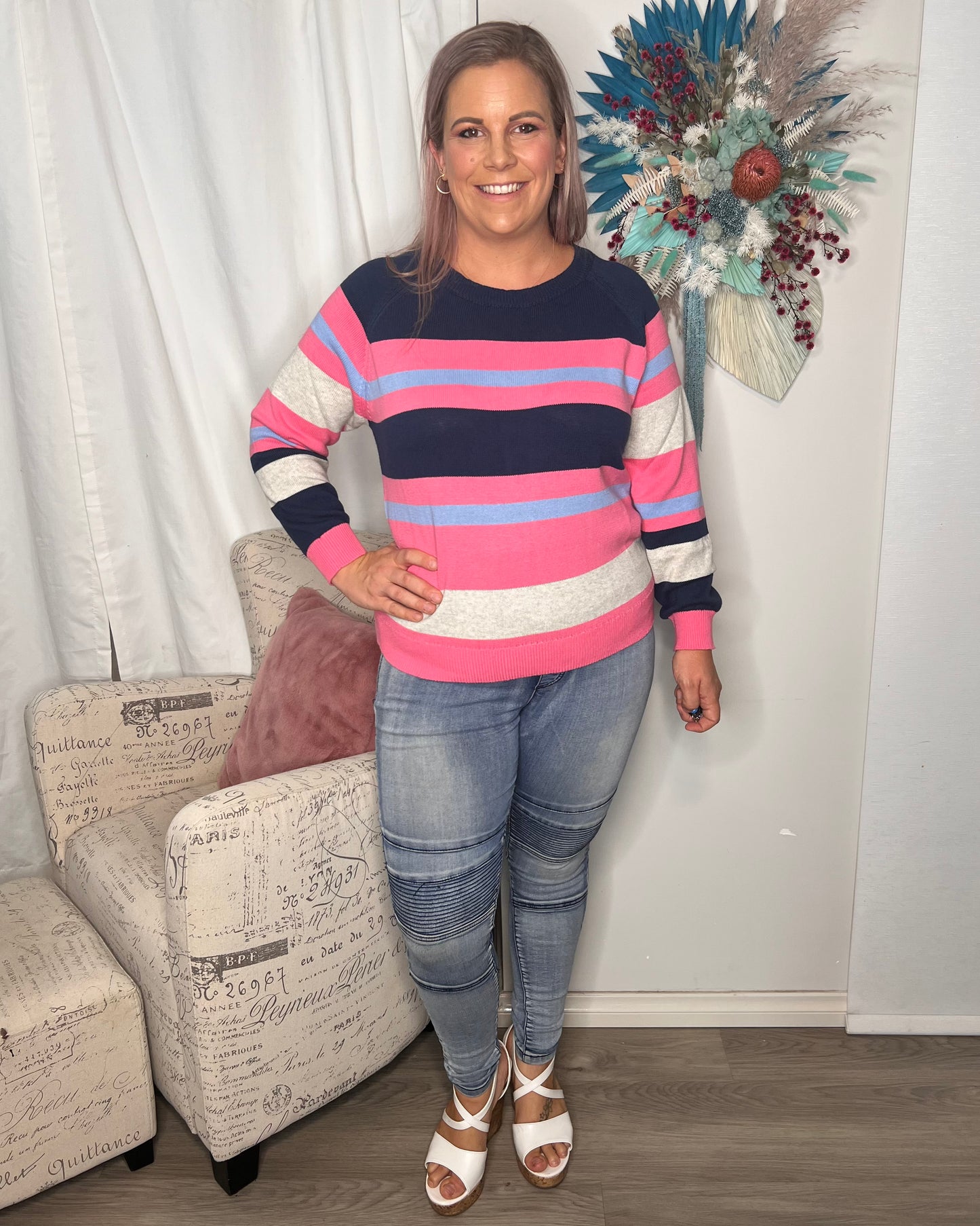 Cherie Knit - Navy Pink Colourblock: This super cute light knit is perfect for those in between days where you're not sure if you are hot or cold!
Features:

Short length
Fitted sleeves with ribbed cuff - Ciao Bella Dresses 