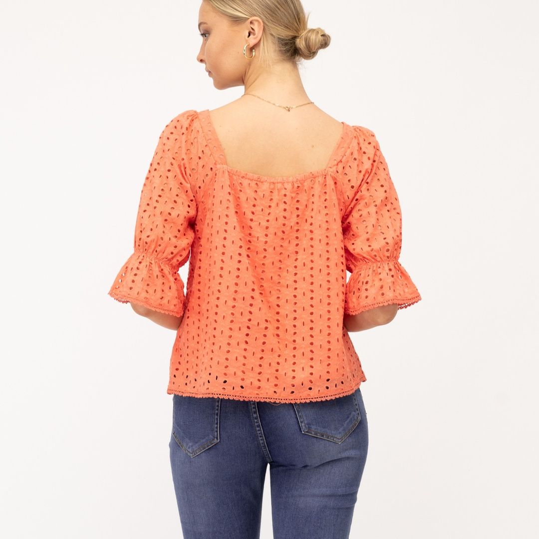 Jeans and a nice top? We got you!
The Emily Broderie Top is perfect to dress down with denim shorts, wear out with jeans or dress up with a maxi skirt

Broderie - 10 - Emily Broderie Top - Tangerine - Label of Love