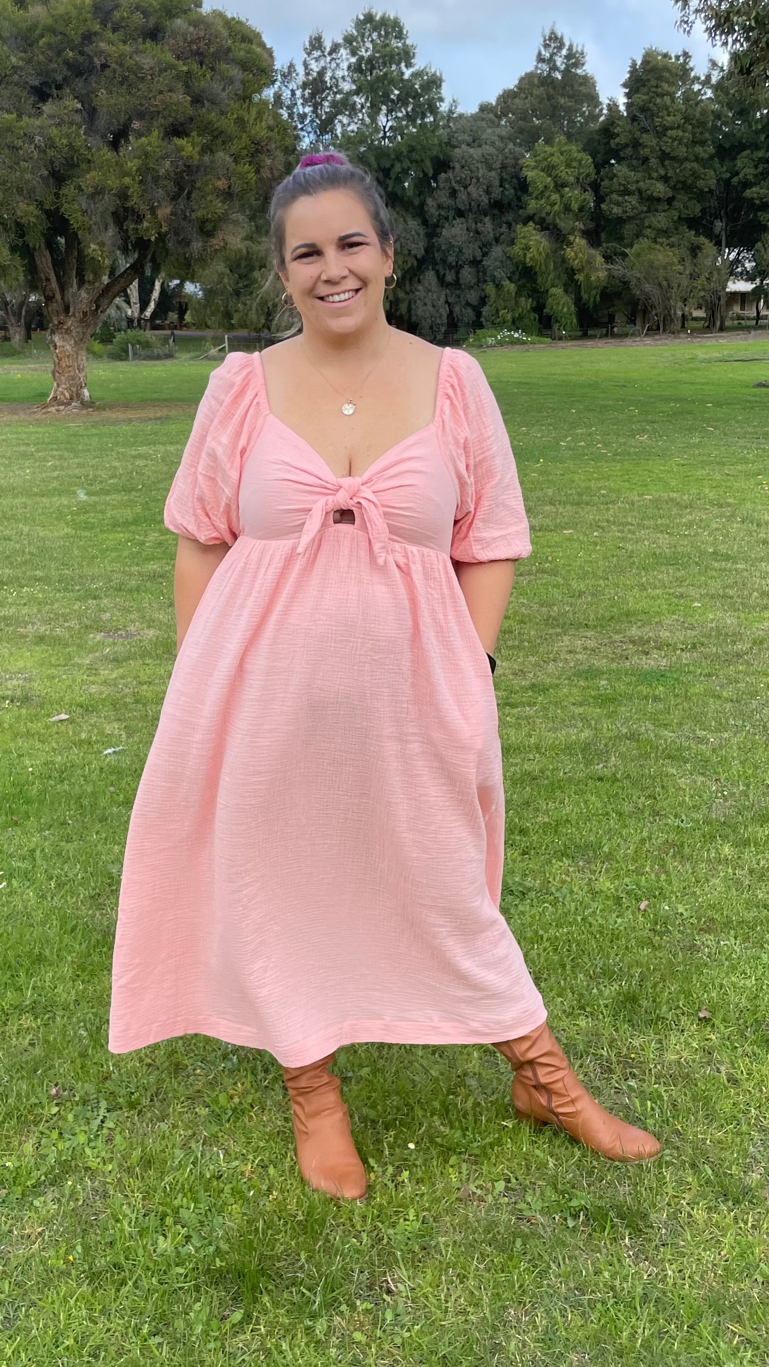 
Textured and light perfection. The Tilly Dress will be reached for from the wardrobe time and time again with its easy design. This style can be worn both ways, mak - SASS Tilly Reversible Dress - Peach - Sass Clothing